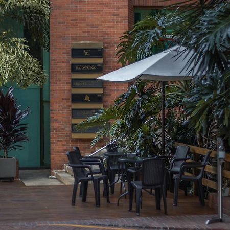 Hotel Bambu Milla De Oro Медельїн Екстер'єр фото