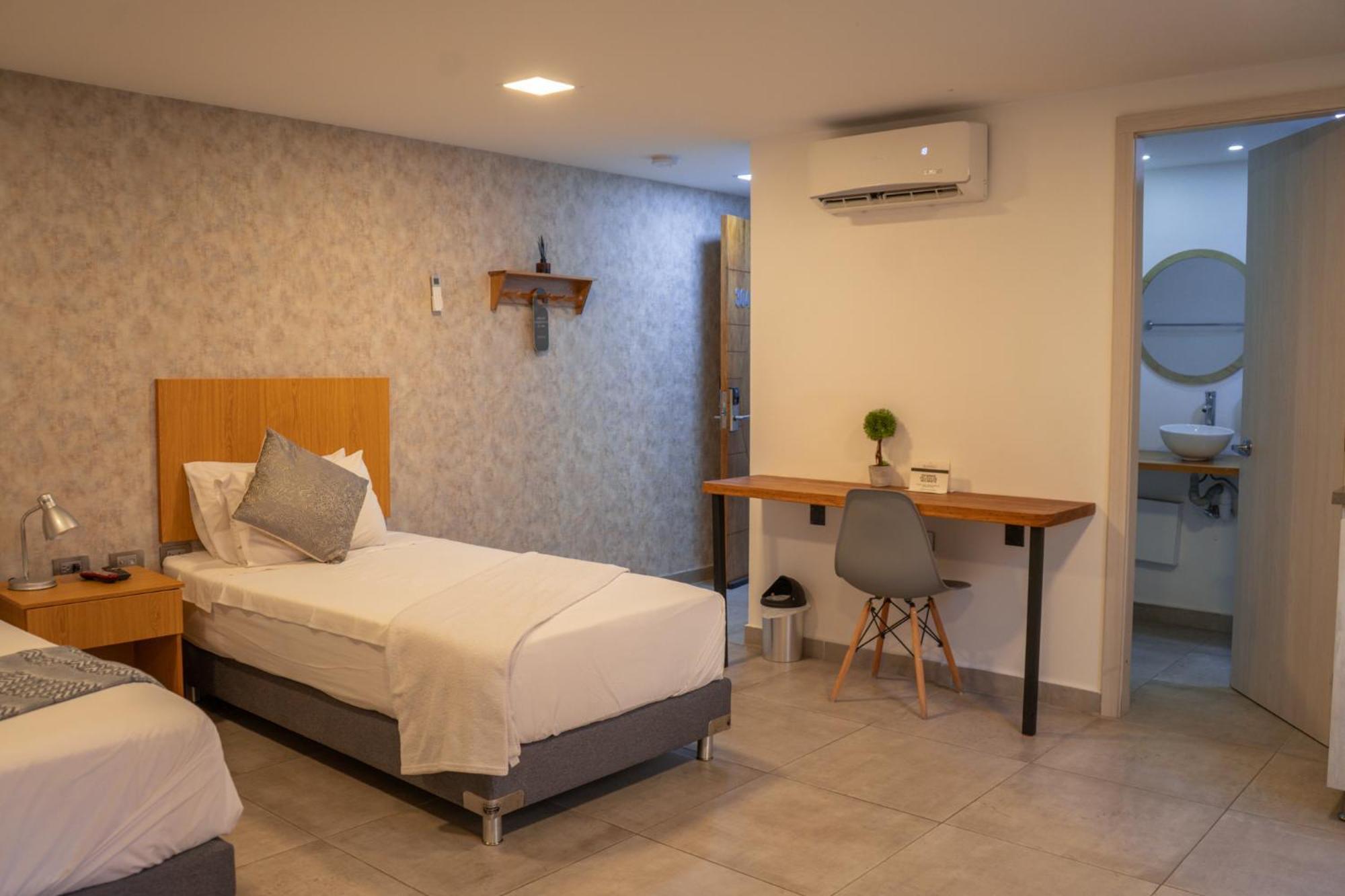 Hotel Bambu Milla De Oro Медельїн Екстер'єр фото