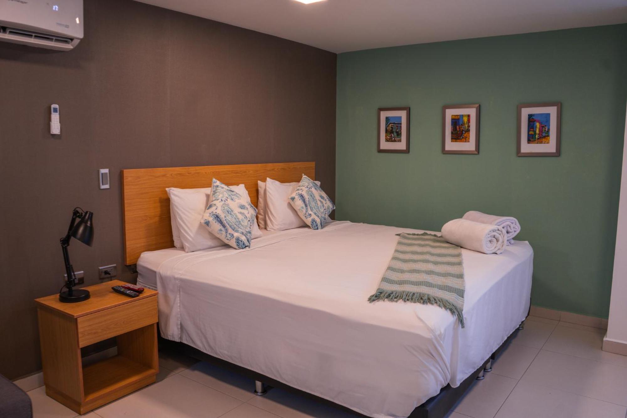 Hotel Bambu Milla De Oro Медельїн Екстер'єр фото