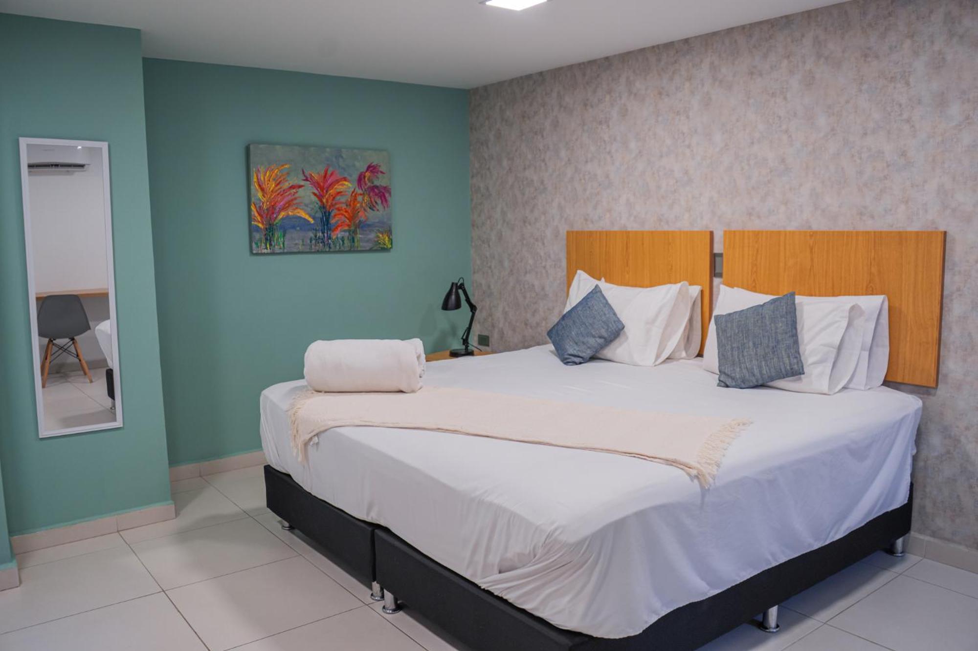 Hotel Bambu Milla De Oro Медельїн Екстер'єр фото