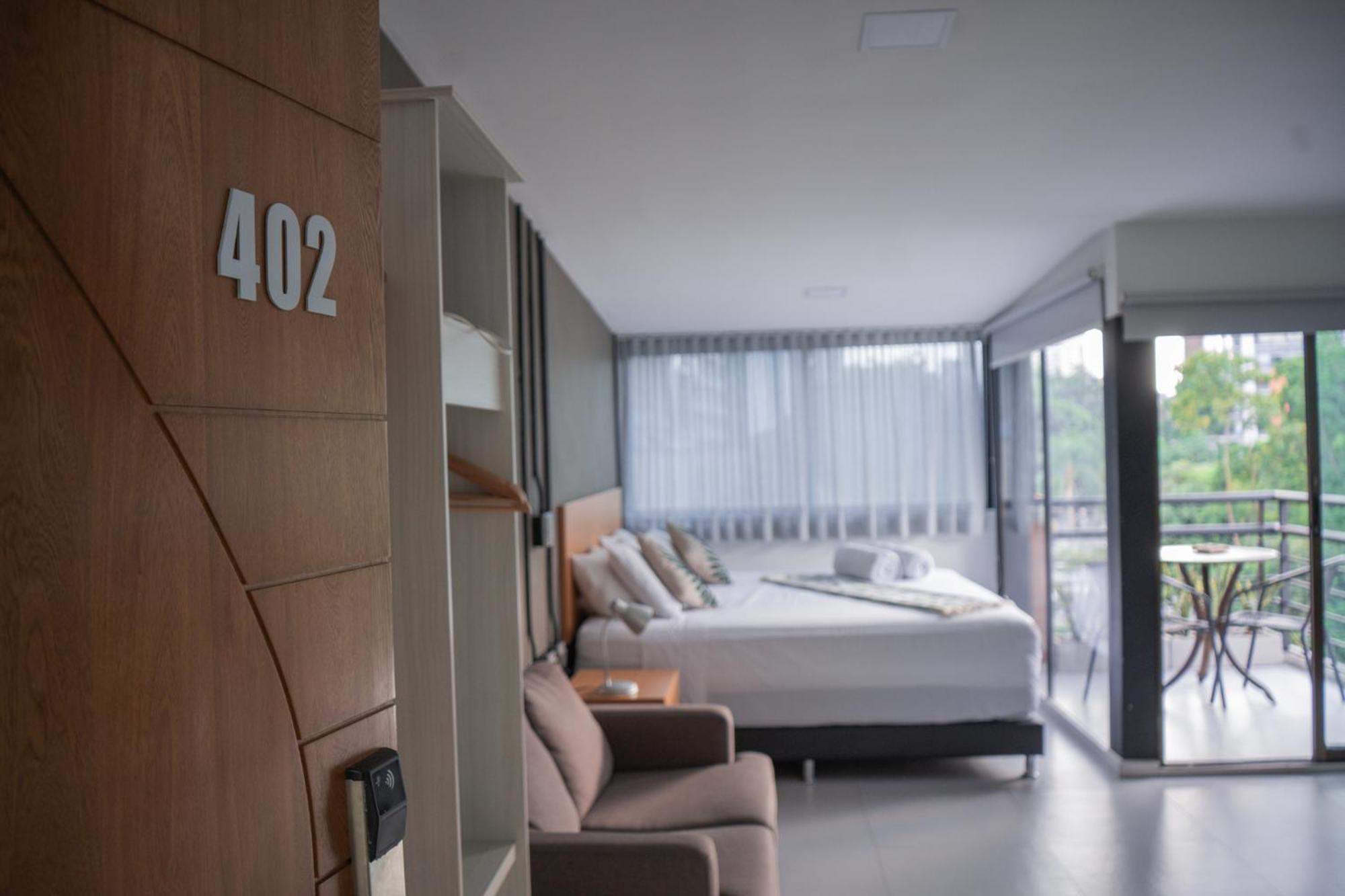 Hotel Bambu Milla De Oro Медельїн Екстер'єр фото