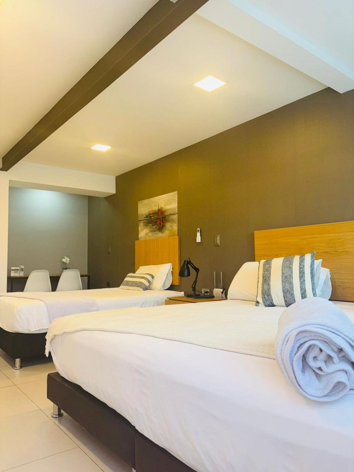 Hotel Bambu Milla De Oro Медельїн Екстер'єр фото